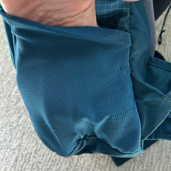 REI Tarn 18 Backpack - Picture 7 of 7